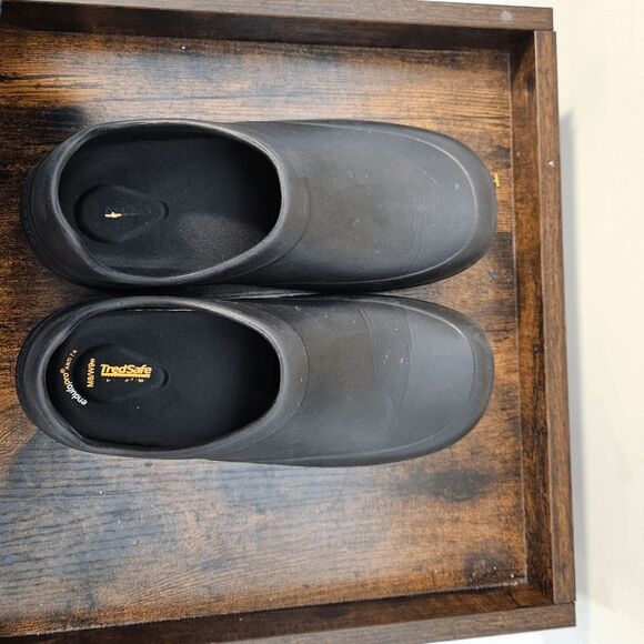 TredSafe Black Slip On Oil & Slip Resistent Gardening Clog Slip on Shoes Black M - Picture 2 of 5
